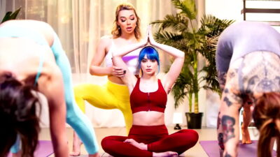 Transflick.com – Shemale Yoga Instructor Emma Rose Fucks One Of Her Sexy Students Jewelz Blu In Class While The Other