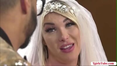 Ladyboy Aubrey Intense Honeymoon Anal Sex