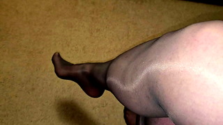Louise Nylontease Foot Fetish Tease