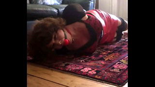 Dizzy Miss Sizzy In Painful Bondage!