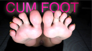 trans cums on the soles of her feet after masturbating